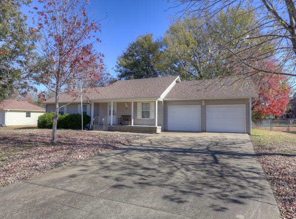 1411 Gold Stream Drive, Webb City, MO 64870
