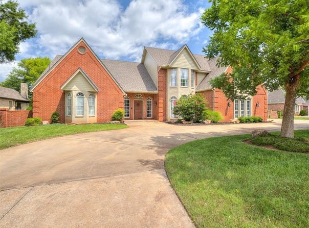 5621 Oak Tree Road, Edmond, OK 73025