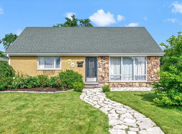 8901 Southfield Drive, Bridgeview, IL 60455