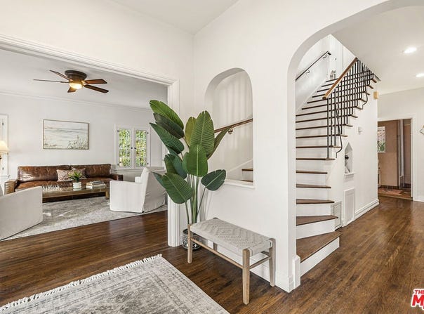 2001 Holly Hill Ter, Los Angeles, CA 90068