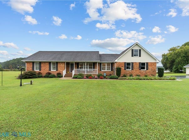 553 N End Estates, North, VA 23128