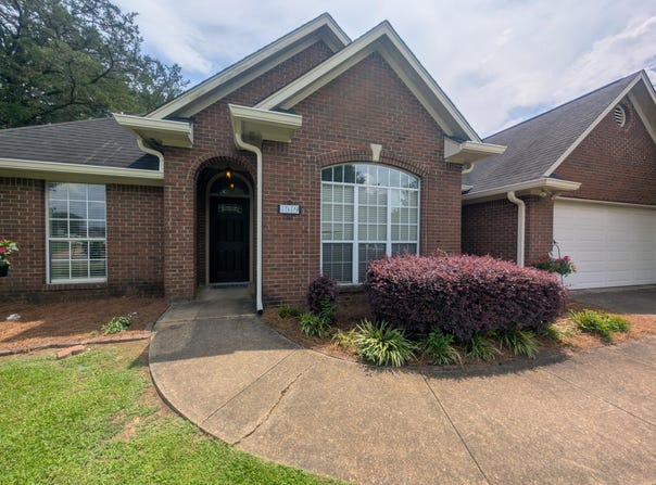 1519 Winter Valley Dr, Tupelo, MS 38801