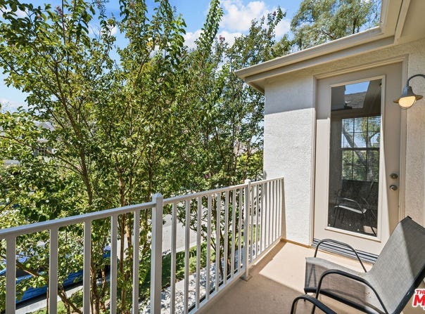 24136 Victoria Ln, Valencia, CA 91355