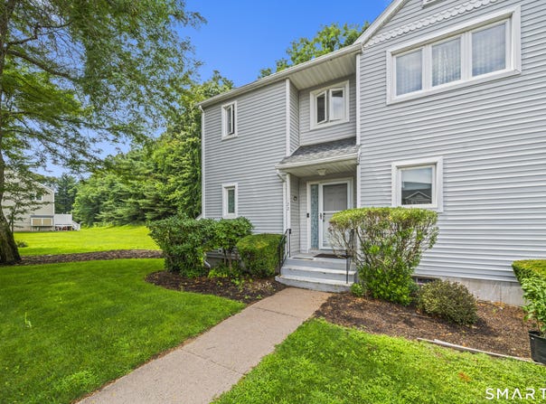 122 Oak Ridge Drive, Windsor Locks, CT 06096
