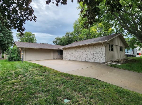2213 Mulberry, Yankton, SD 57078