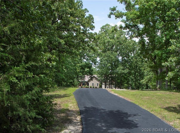 151 Persimmon Lane, Laurie, MO 65037
