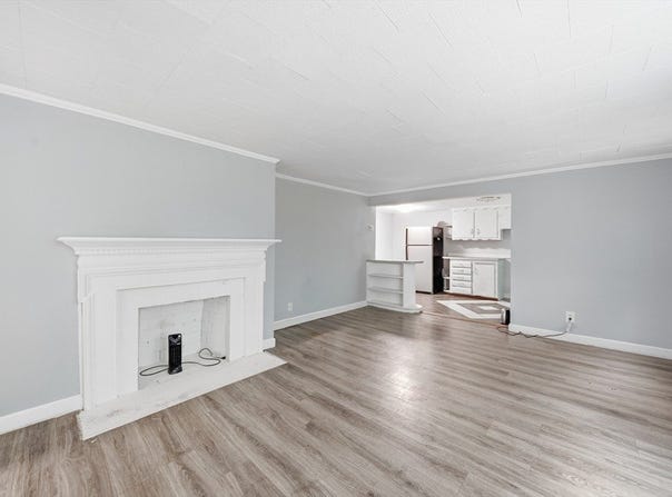 253 Lexington St, Woburn, MA 01801