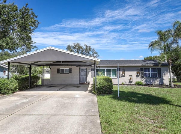60 PARK Lane, DEBARY, FL 32713