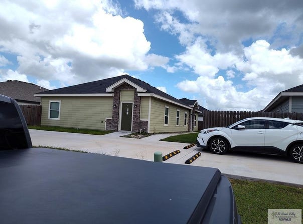 2332 S VALLEY CIRCLE, LA FERIA, TX 78559