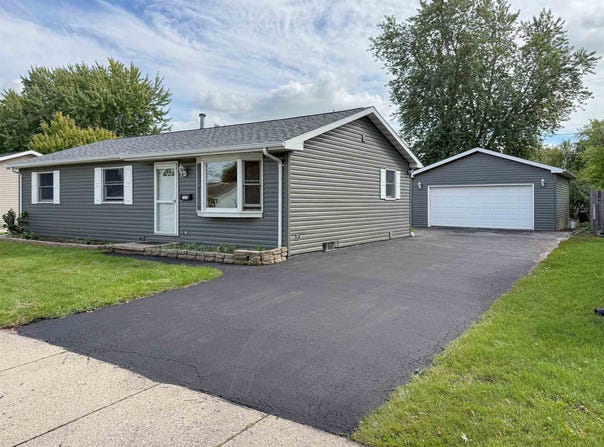 1235 E Sylvan Avenue, Appleton, WI 54915