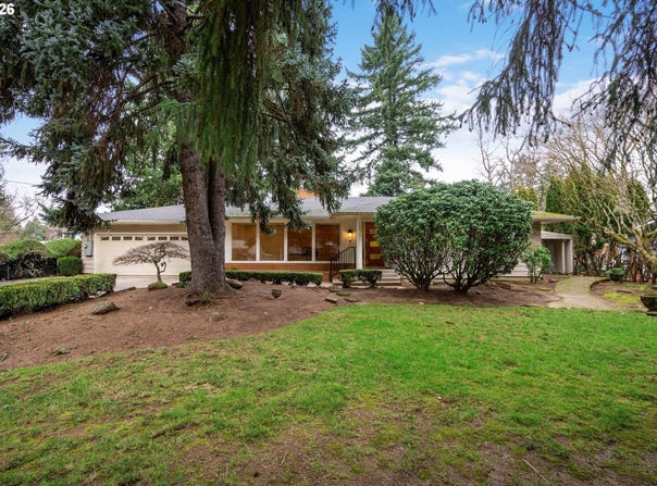 21525 SE OAK St, Gresham, OR 97030