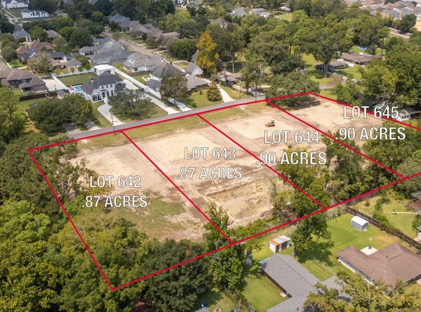 4635 Floynell Dr, Saint George, LA 70809