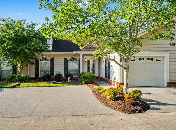901 W Summit Drive, Dalton, GA 30721