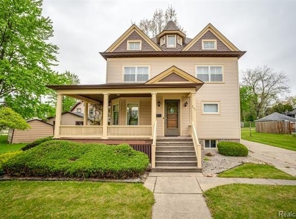 207 N Pine River Street, Ithaca, MI 48847