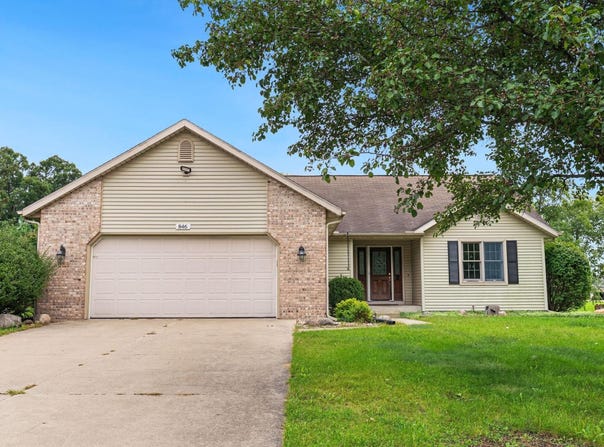 846 N Timberline Circle, Warsaw, IN 46582