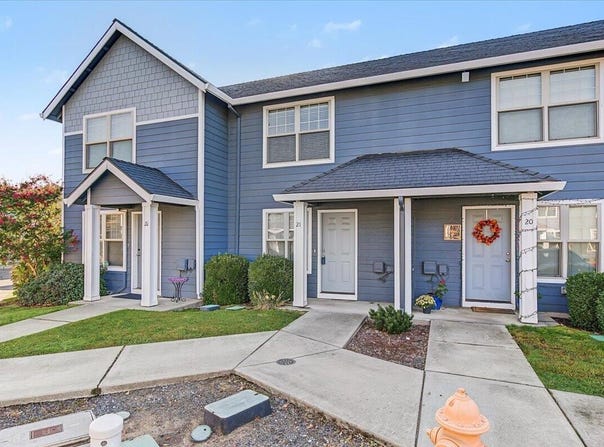 450 Midway Road, Medford, OR 97501
