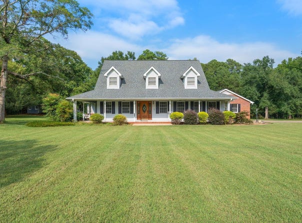 1100 Pine Knoll, Pendleton, SC 29670