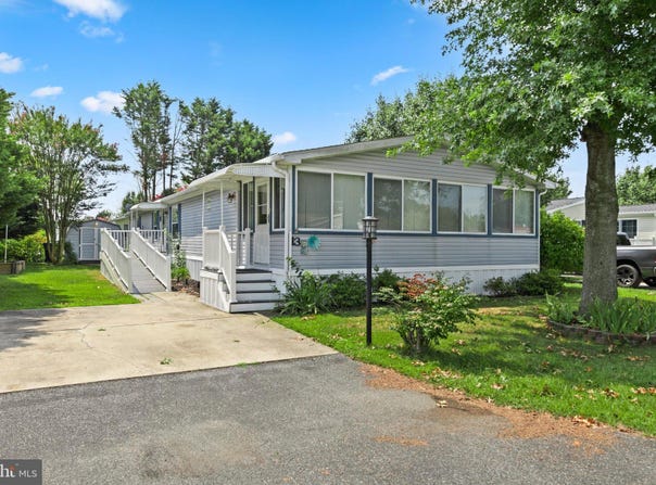 13 DEVON Lane, LEWES, DE 19958