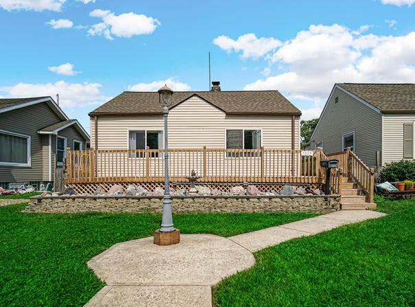 1013 177th Place, Hammond, IN 46324