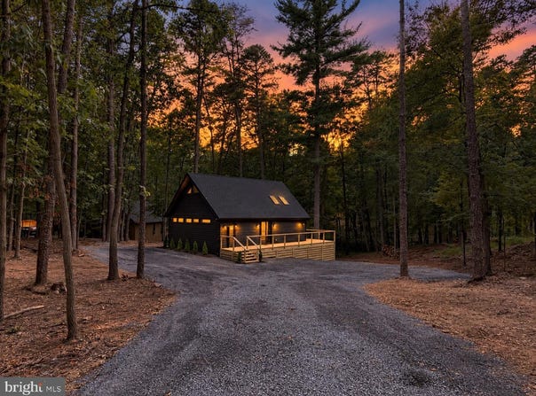 132 ALGONQUIN TRL, HEDGESVILLE, WV 25427