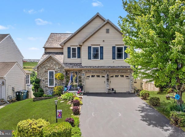325 THOMAS ARMOR Drive, WINDSOR, PA 17366