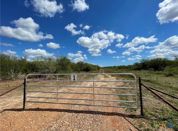 1787 FM 446, Victoria, TX 77905