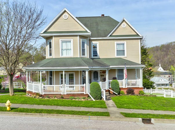 577 S Summit Street, French Lick, IN 47432-1362