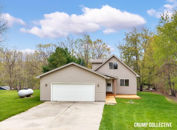 9129 Lakeside Drive, Perrinton, MI 48871