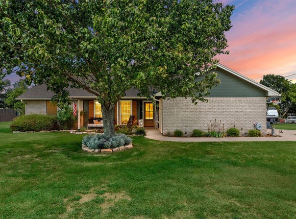 101 Brown Drive, Eddy, TX 76524