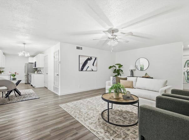 300 Leighton Drive, Terrell, TX 75160