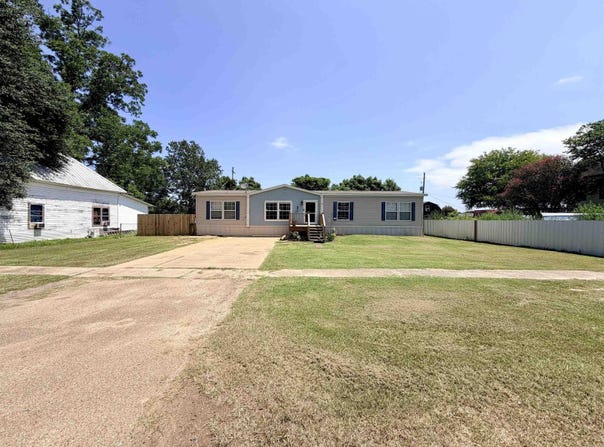 560 N 2nd Street, Ashdown, AR 71822-0000