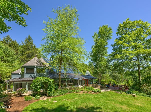 7 Wheatley Dr, Stockbridge, MA 01262