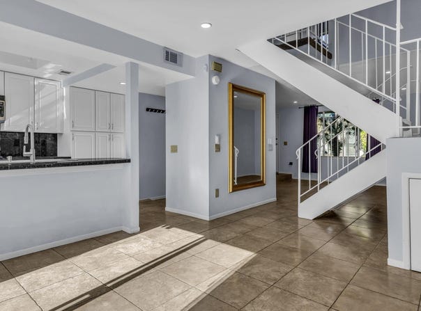266 E Via Escuela, Palm Springs, CA 92262