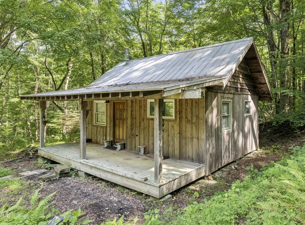 Rustic Log Cabin Lane, Roan Mountain, TN 37687