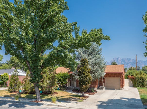 5471 S KNOLLCREST St E, Murray, UT 84107
