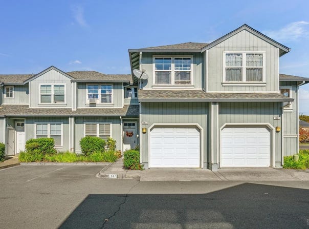 1507 Pinebrook Place, Santa Rosa, CA 95403