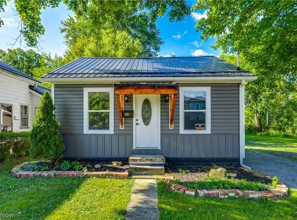 24 E Main Street, Newton Falls, OH 44444