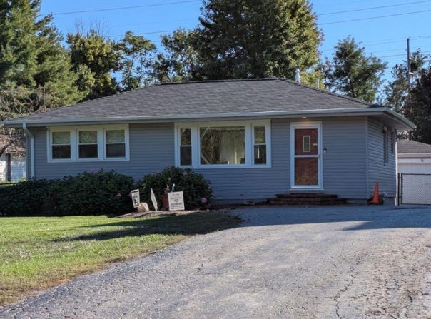22W043 1st Street, Glen Ellyn, IL 60137