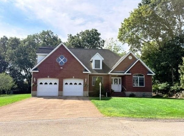 22 South Drive, Westerly, RI 02891