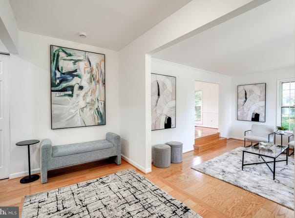 9809 DELLCASTLE Road, GAITHERSBURG, MD 20886