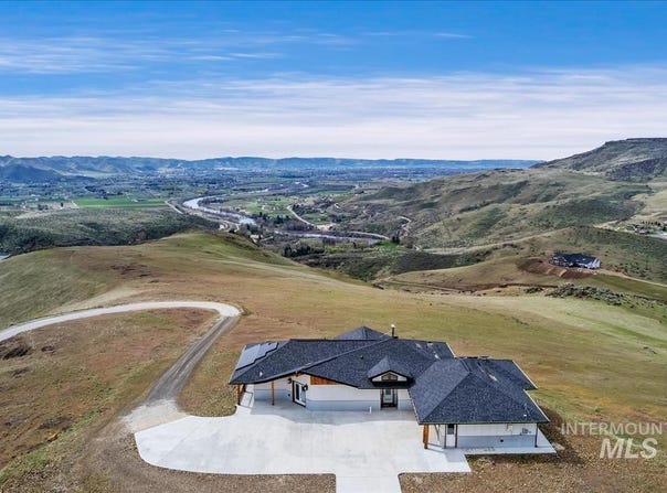 5225 Spring Creek Rd, Emmett, ID 83617-9115