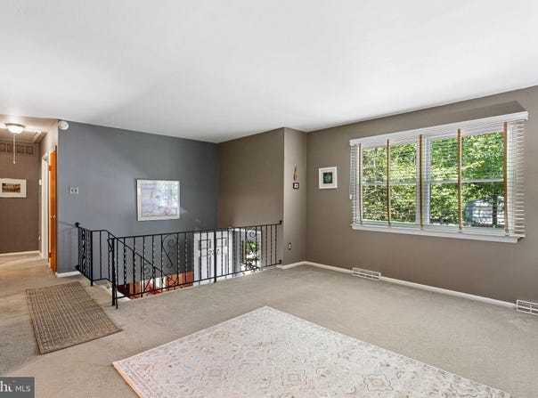 227 CHESTNUT Avenue, LINDENWOLD, NJ 08021