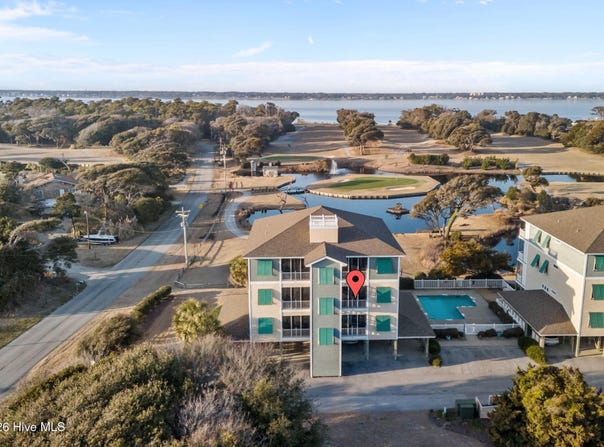 112 Oakleaf Drive, Pine Knoll Shores, NC 28512