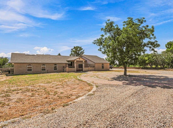 6710 Westside Drive, El Paso, TX 79932