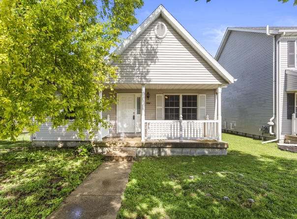 1304 S ABERCORN, Urbana, IL 61802