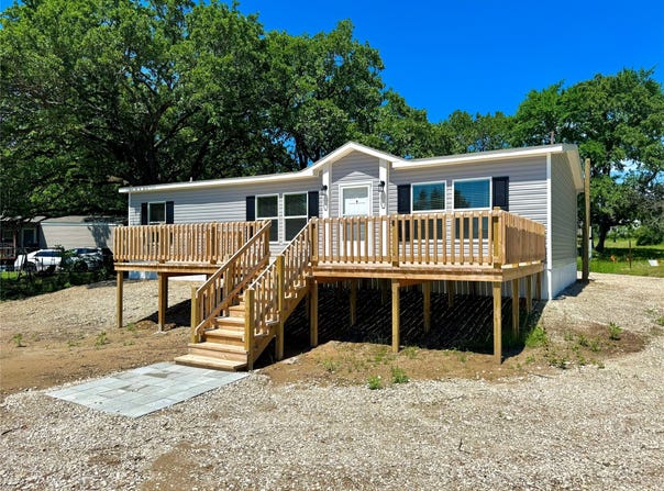706 Sandpiper Court, Seven Points, TX 75143