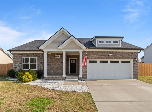 321 Wyburn Place, Burns, TN 37029