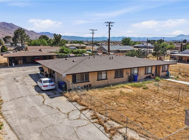 21739 Panoche Road, Apple Valley, CA 92308