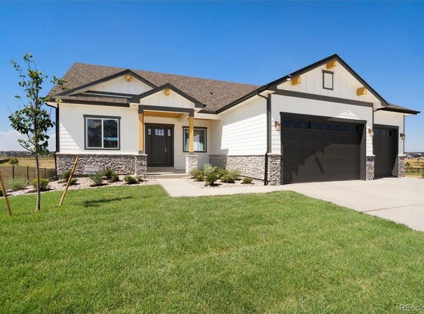 24113 E 36th Pl, Aurora, CO 80019