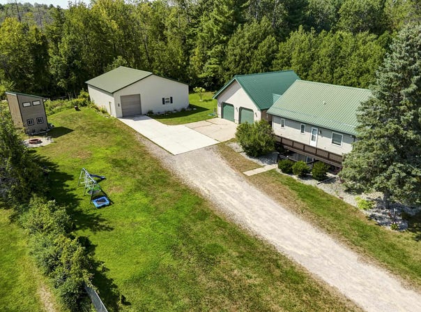 8224 S Schomberg Road, Cedar, MI 49616